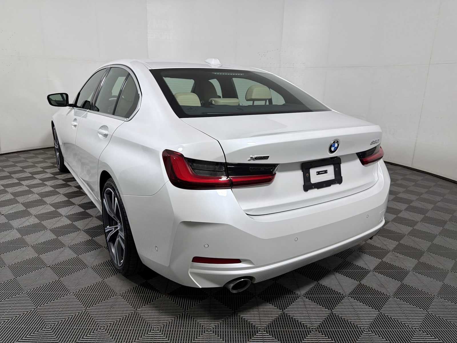 2024 BMW 3 Series 330i xDrive Sedan