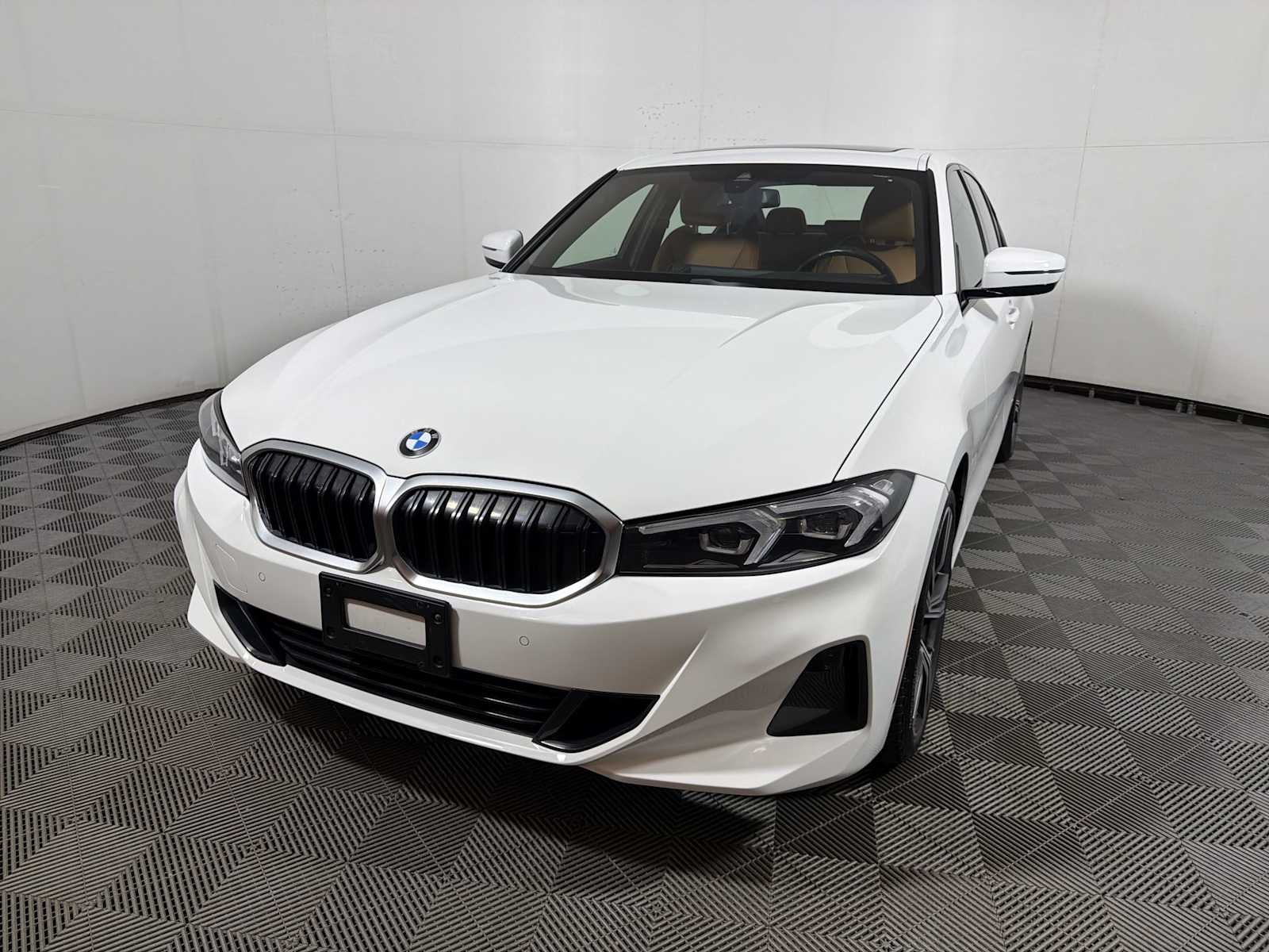 2023 BMW 3 Series 330i xDrive Sedan