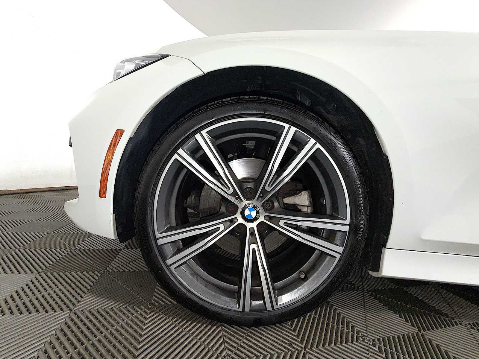 2023 BMW 3 Series 330i xDrive Sedan