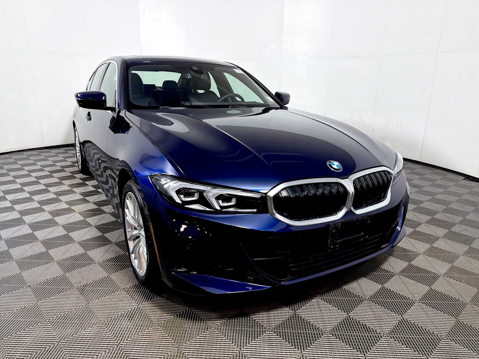 2024 BMW 3 Series 330i xDrive Sedan