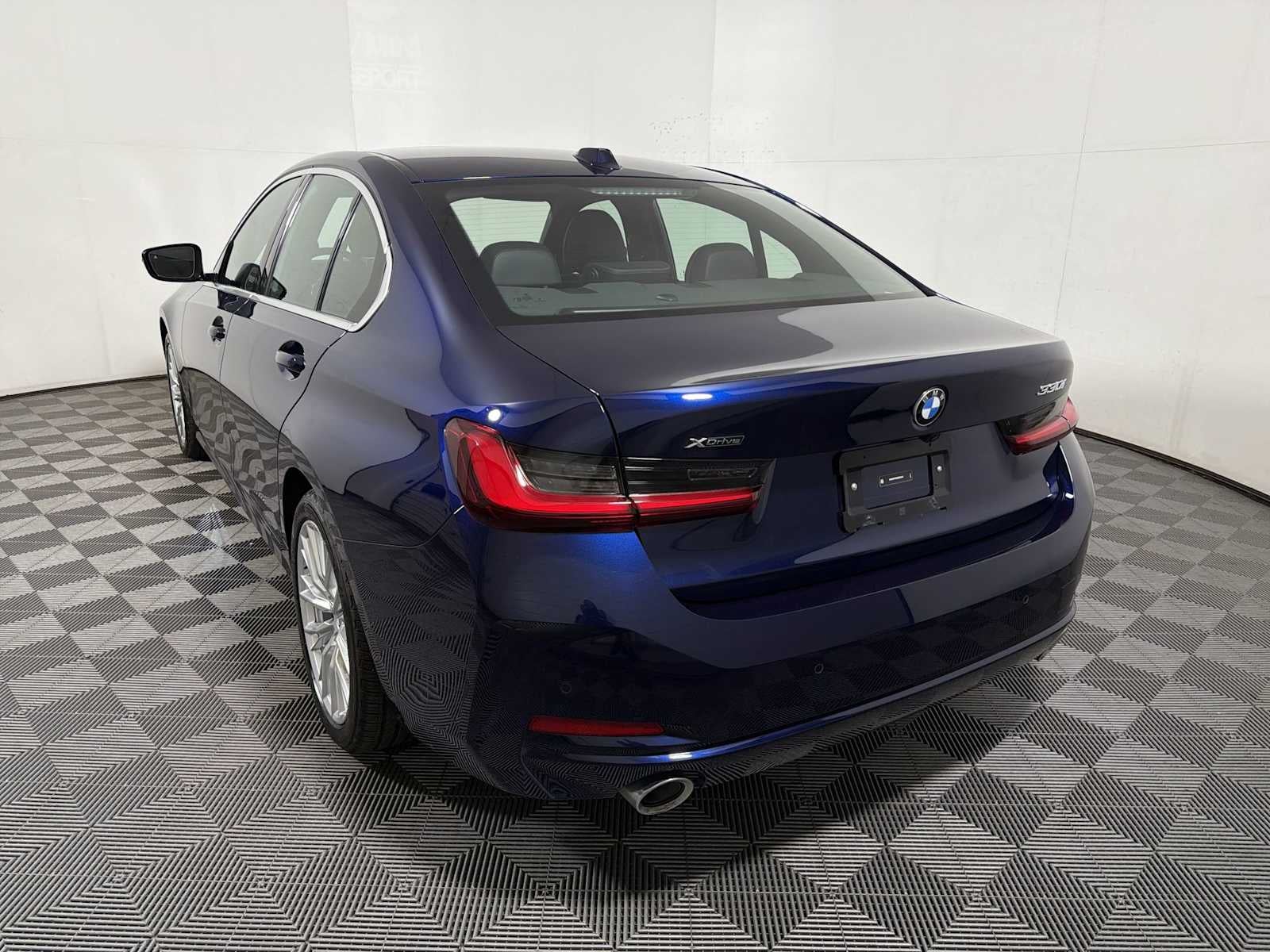 2024 BMW 3 Series 330i xDrive Sedan
