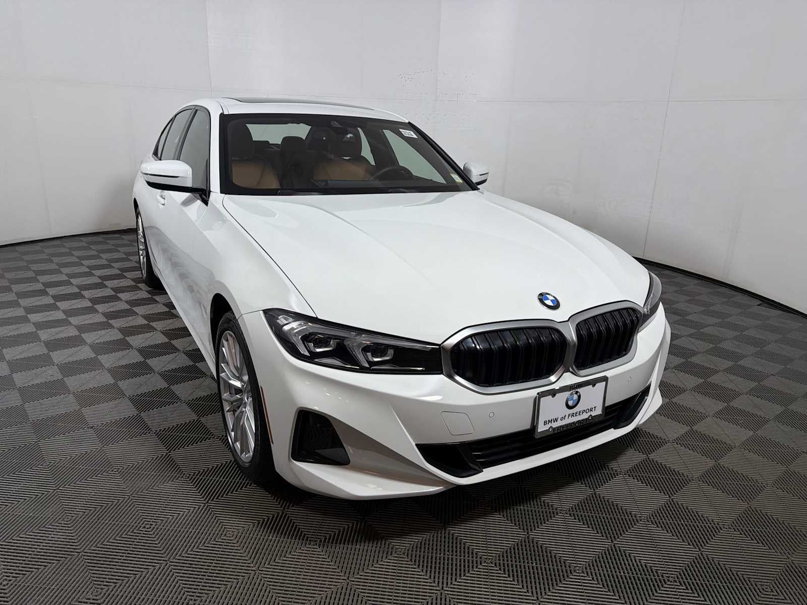2023 BMW 3 Series 330i xDrive Sedan