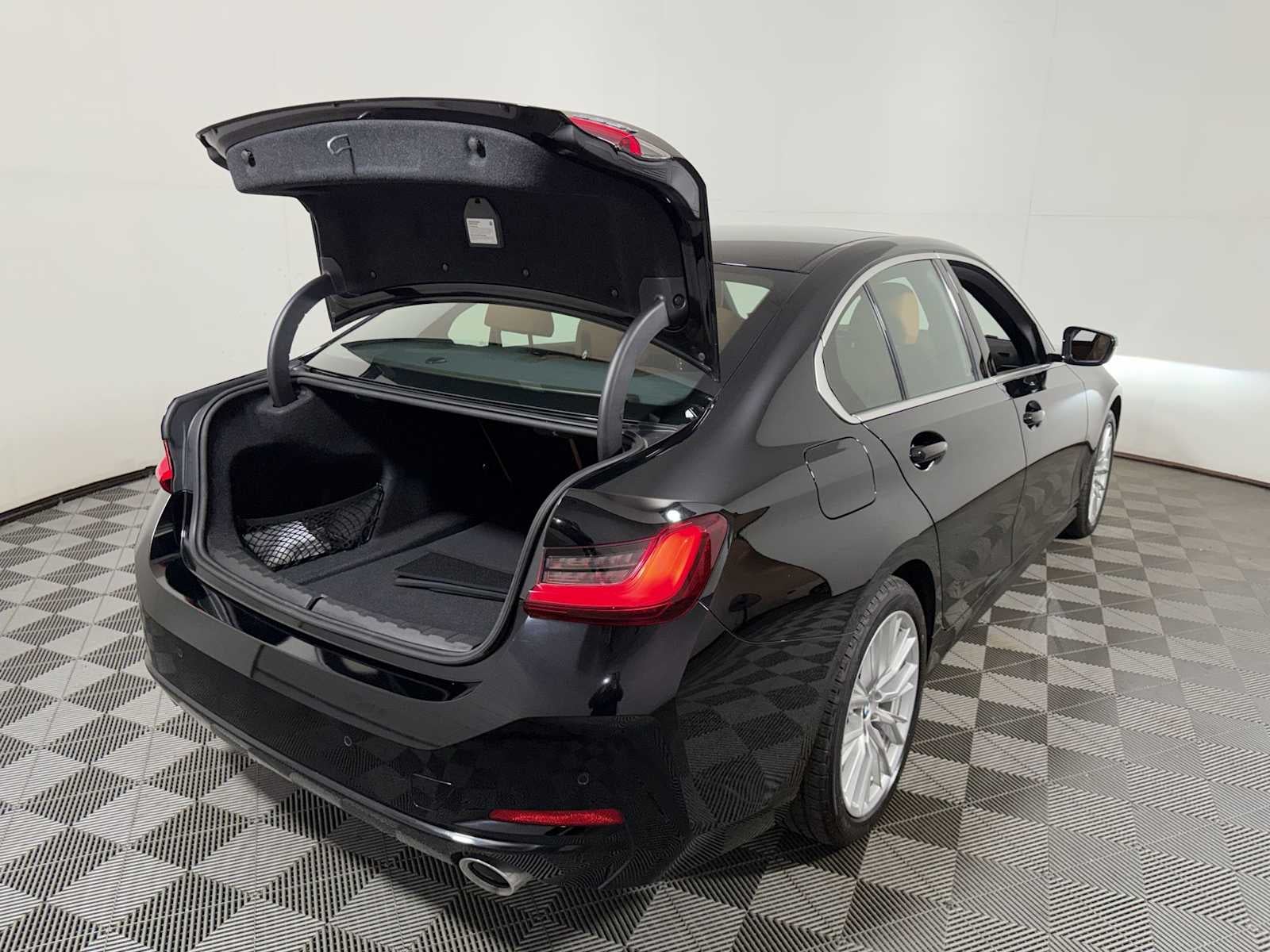 2024 BMW 3 Series 330i xDrive Sedan