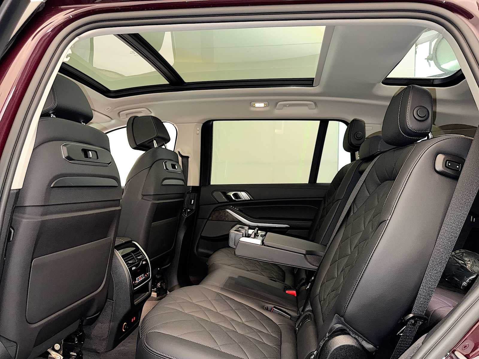 2024 BMW X7 xDrive40i Sports Activity Vehicle