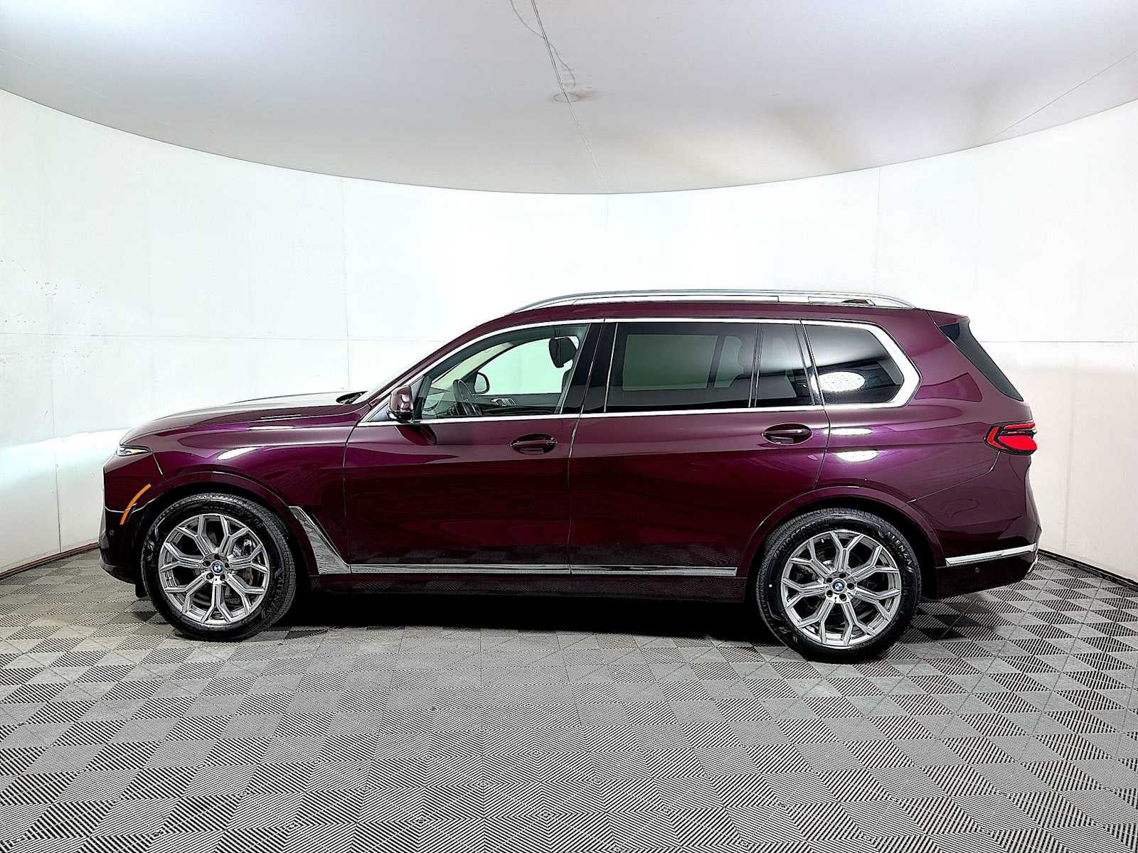 2024 BMW X7 xDrive40i Sports Activity Vehicle