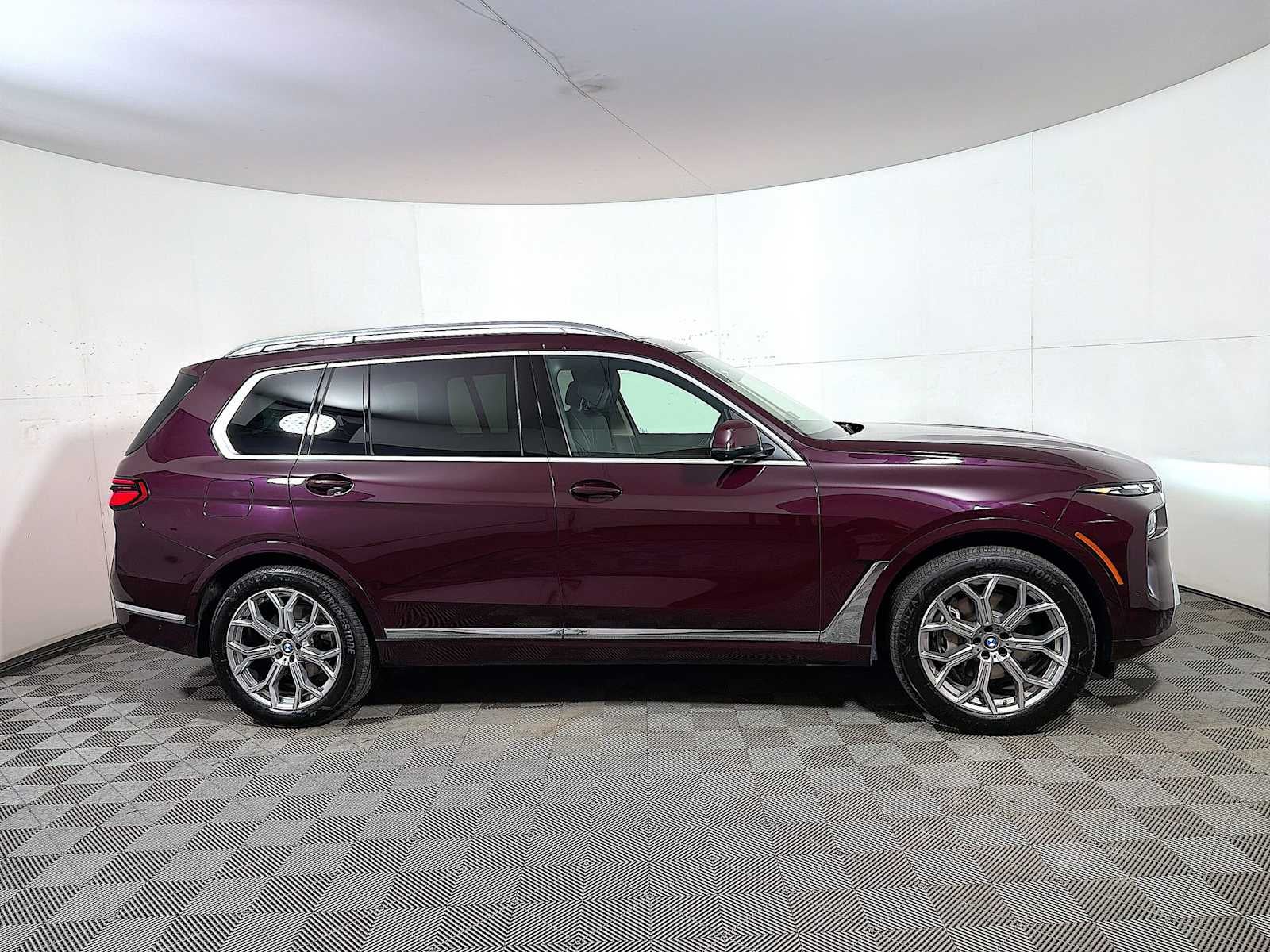 2024 BMW X7 xDrive40i Sports Activity Vehicle