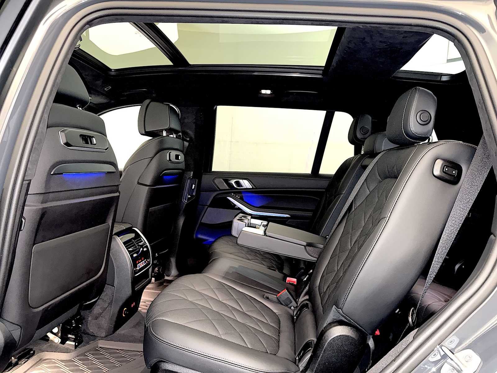 2024 BMW X7 xDrive40i Sports Activity Vehicle