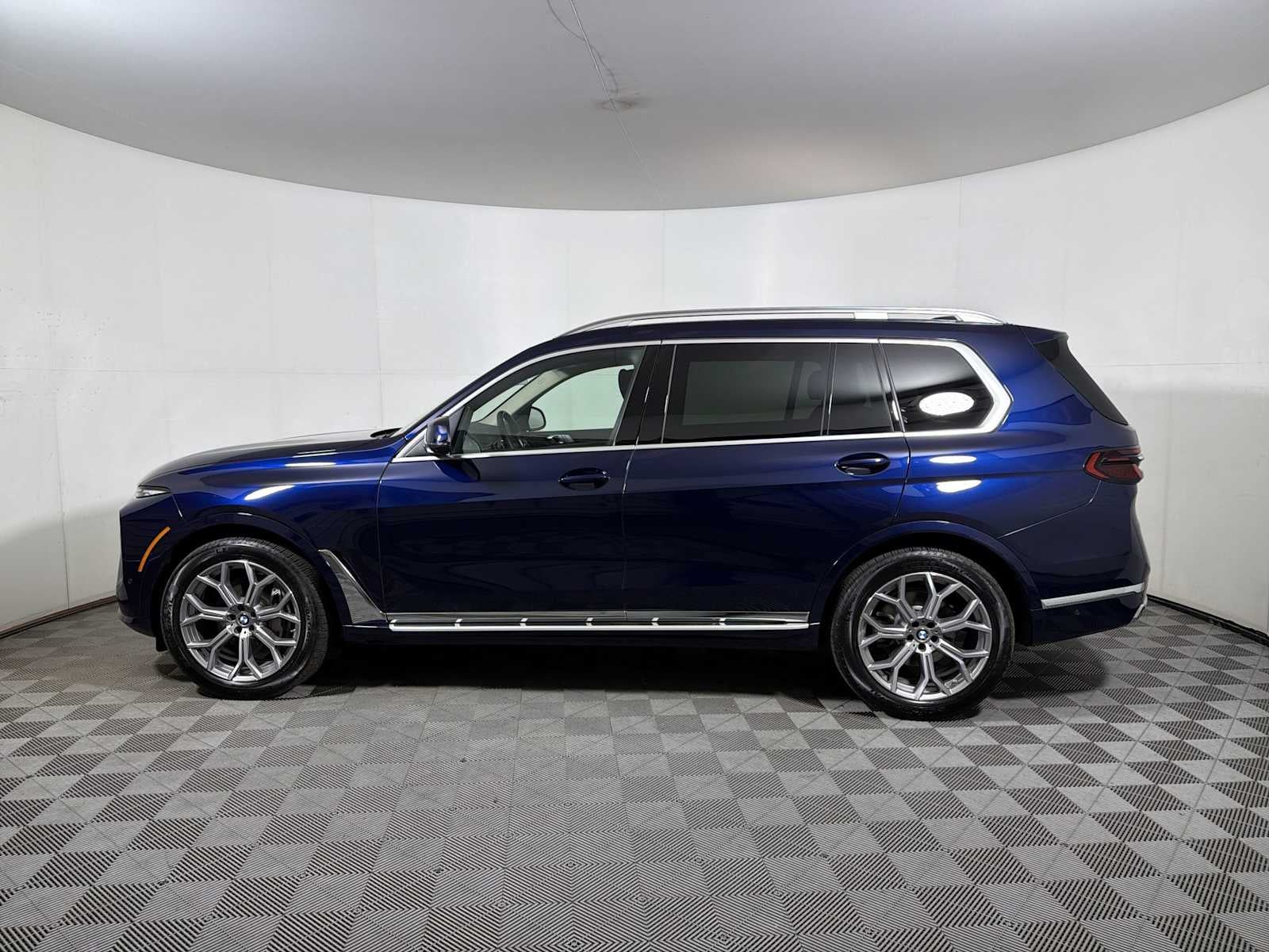 2026 BMW X7 xDrive40i Sports Activity Vehicle
