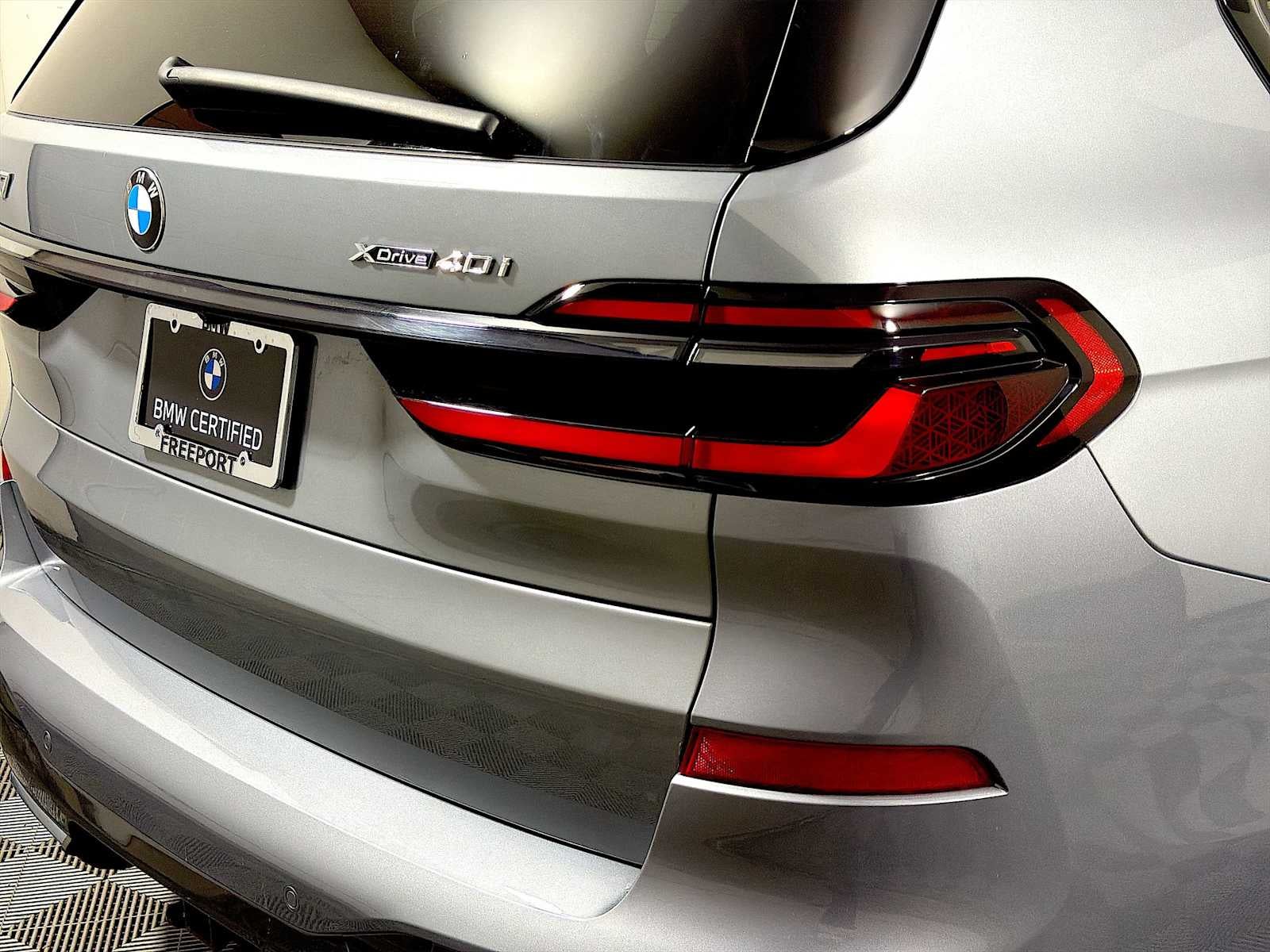 2024 BMW X7 xDrive40i Sports Activity Vehicle