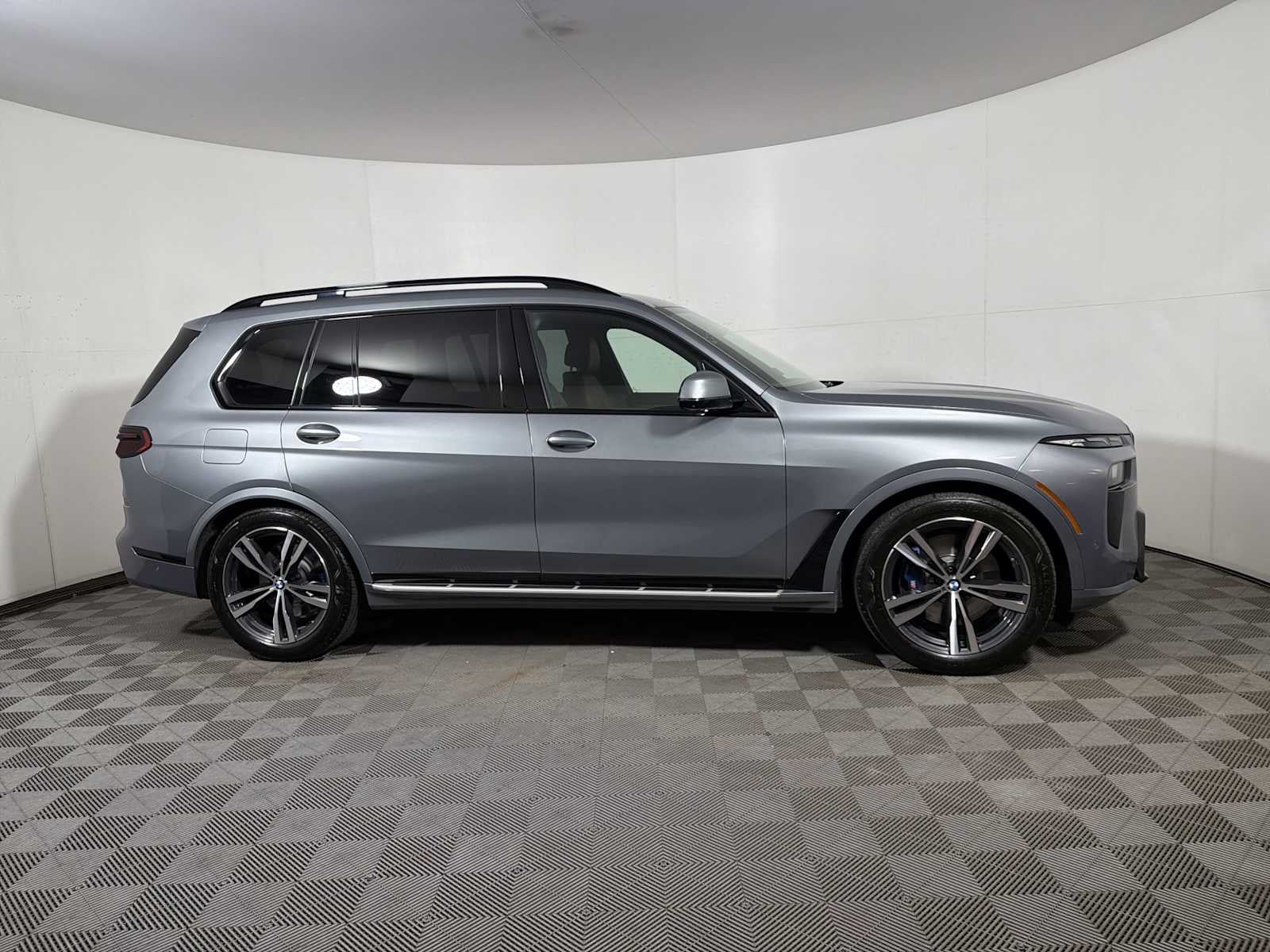 2024 BMW X7 xDrive40i Sports Activity Vehicle