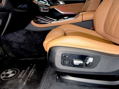 2025 BMW X7 xDrive40i Sports Activity Vehicle