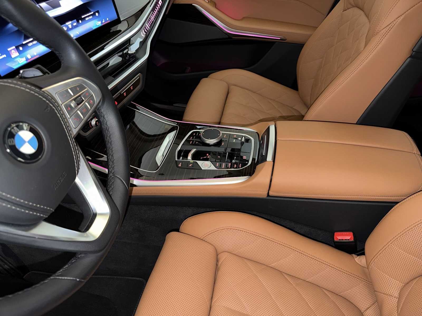 2025 BMW X7 xDrive40i Sports Activity Vehicle