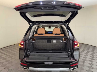 2025 BMW X7 xDrive40i Sports Activity Vehicle
