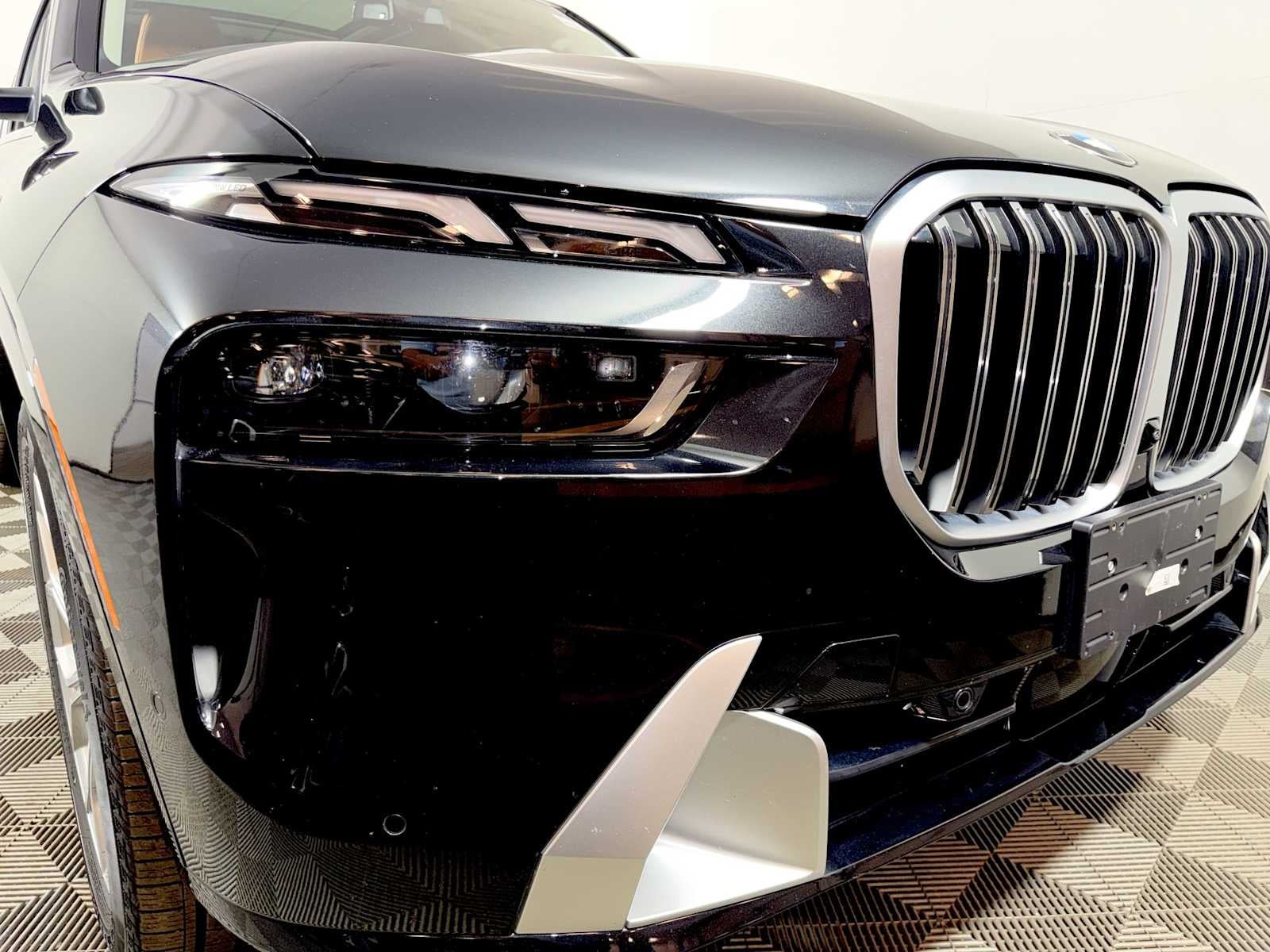 2025 BMW X7 xDrive40i Sports Activity Vehicle