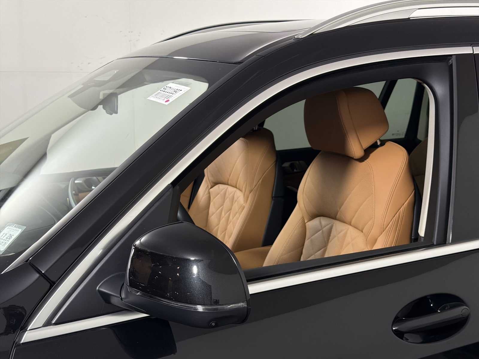 2025 BMW X7 xDrive40i Sports Activity Vehicle