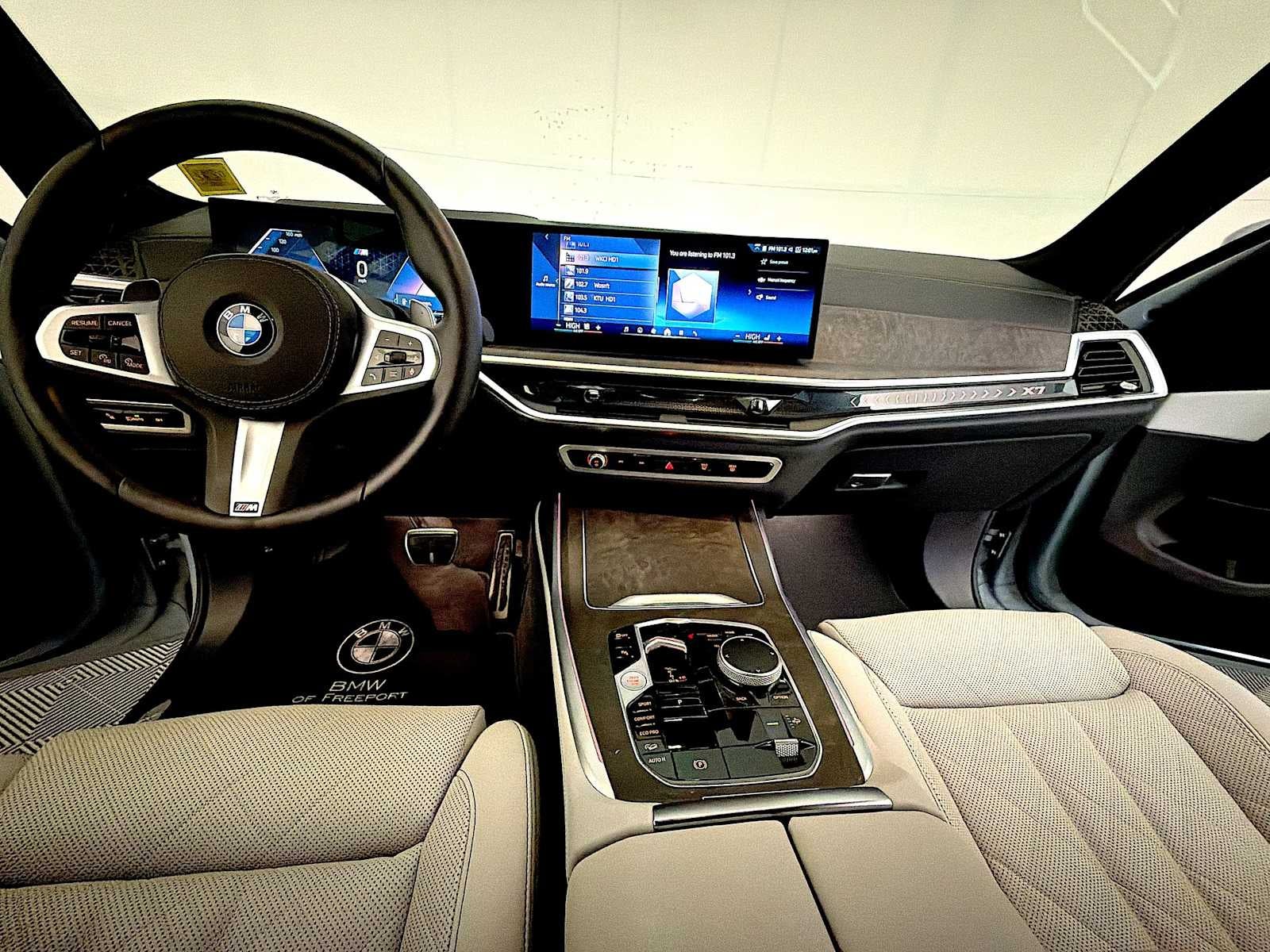 2025 BMW X7 xDrive40i Sports Activity Vehicle