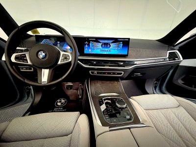 2025 BMW X7 xDrive40i Sports Activity Vehicle