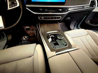 2025 BMW X7 xDrive40i Sports Activity Vehicle