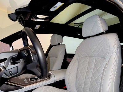 2025 BMW X7 xDrive40i Sports Activity Vehicle