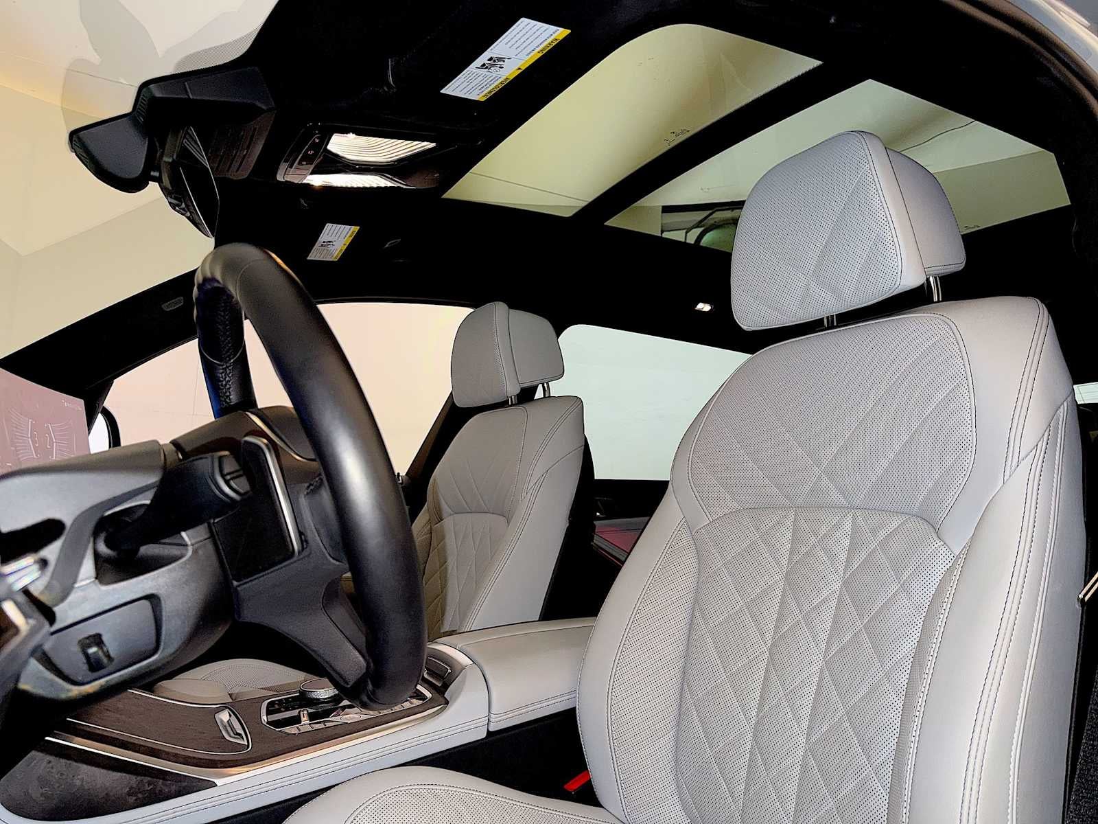 2025 BMW X7 xDrive40i Sports Activity Vehicle