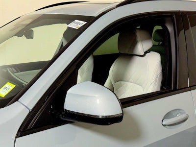 2025 BMW X7 xDrive40i Sports Activity Vehicle