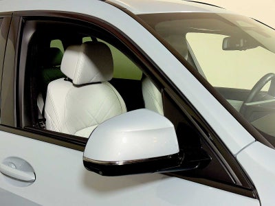 2025 BMW X7 xDrive40i Sports Activity Vehicle