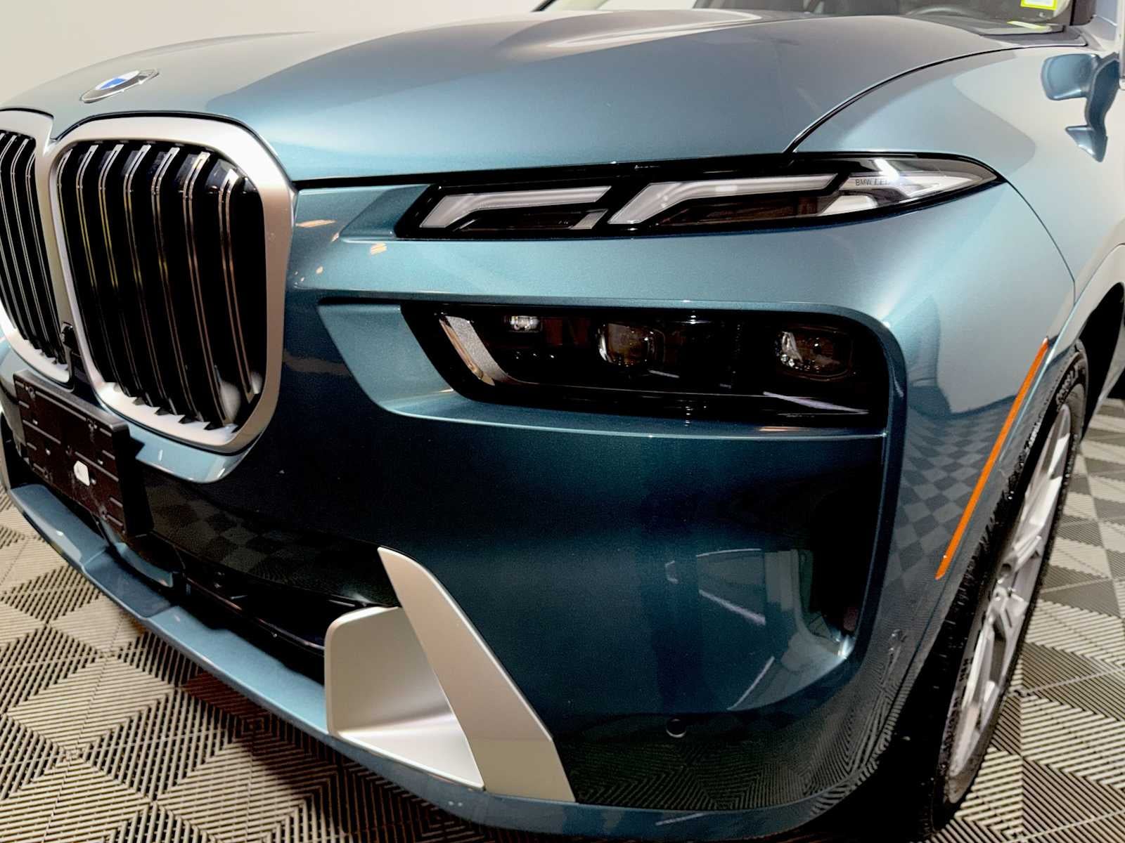 2026 BMW X7 xDrive40i Sports Activity Vehicle