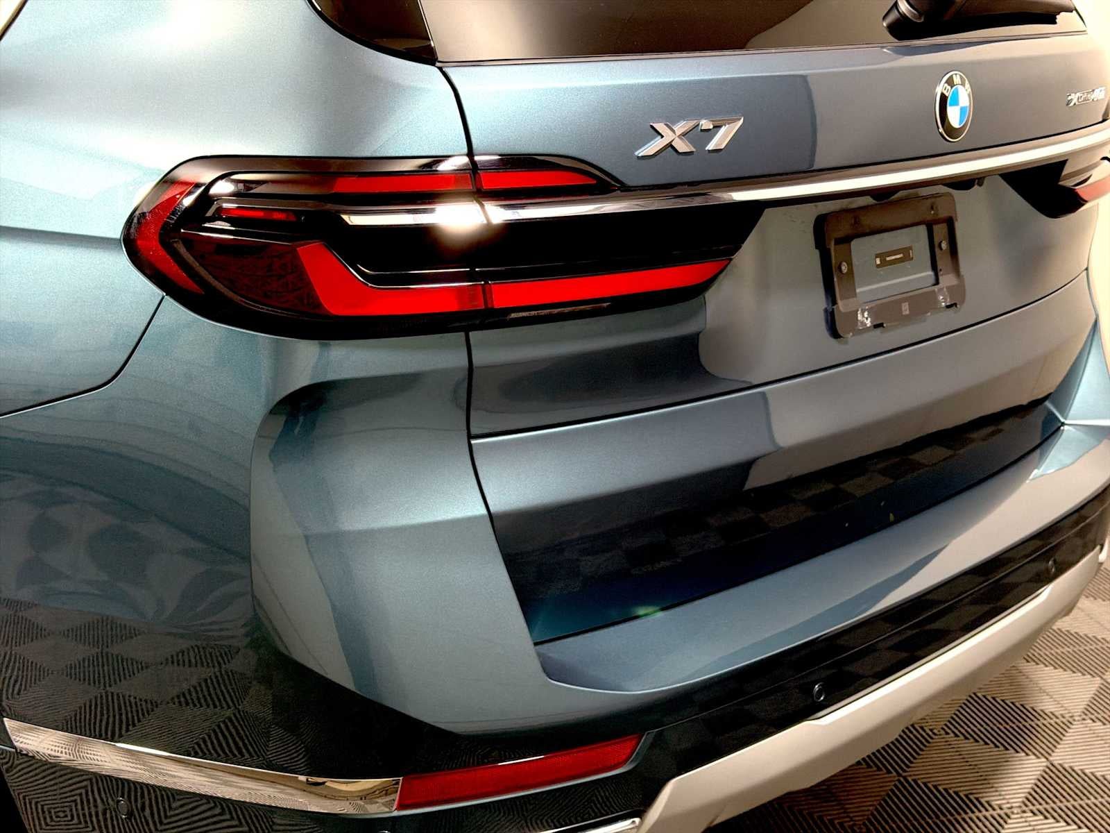 2026 BMW X7 xDrive40i Sports Activity Vehicle