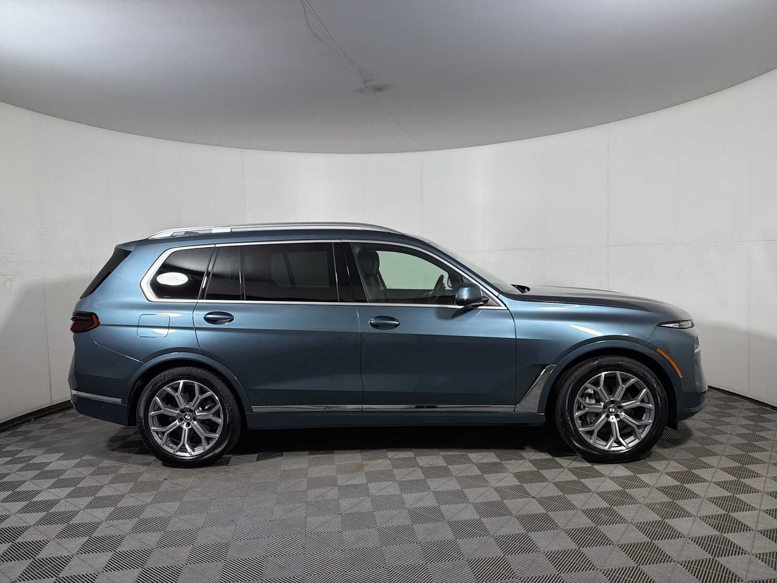 2026 BMW X7 xDrive40i Sports Activity Vehicle