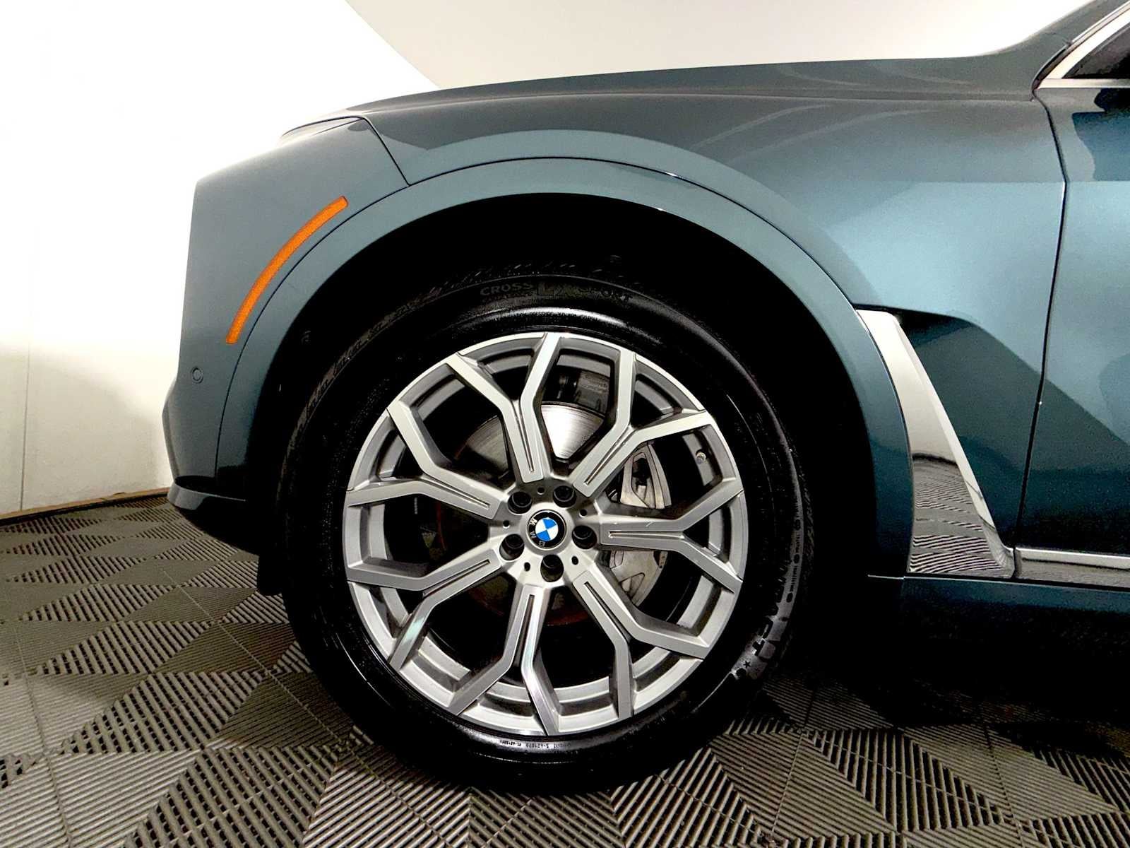 2026 BMW X7 xDrive40i Sports Activity Vehicle