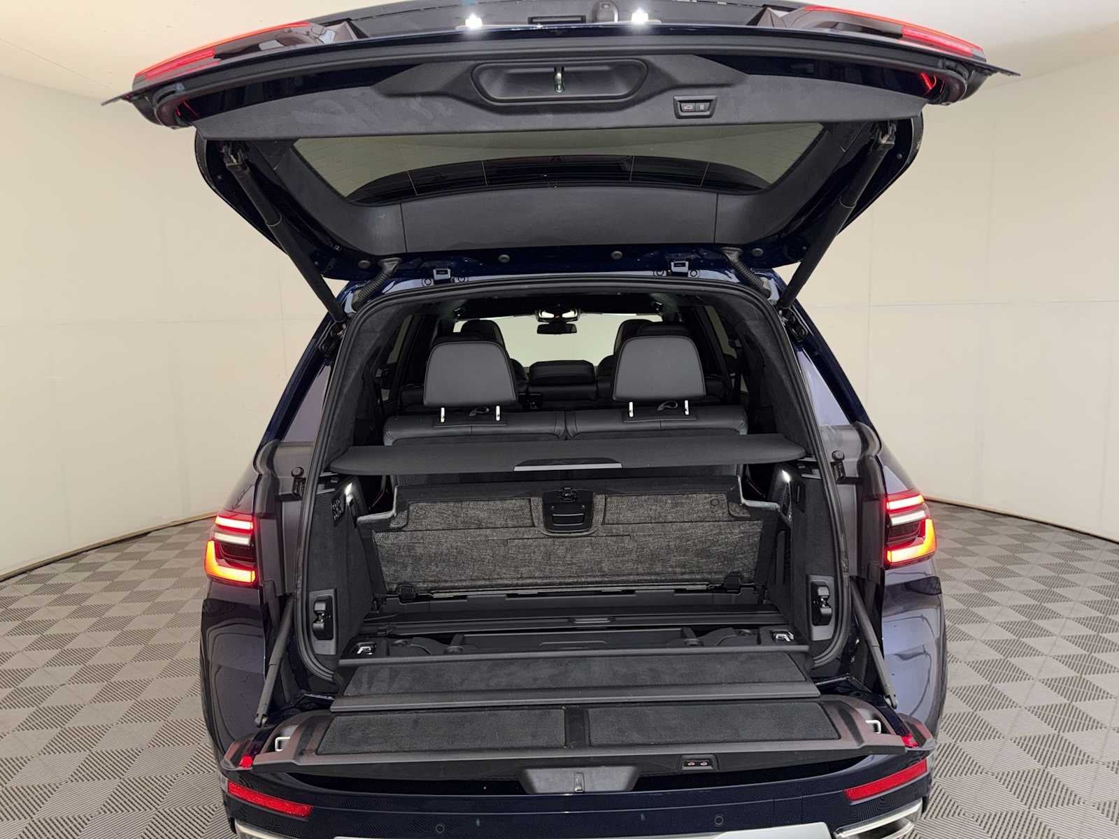 2024 BMW X7 xDrive40i Sports Activity Vehicle