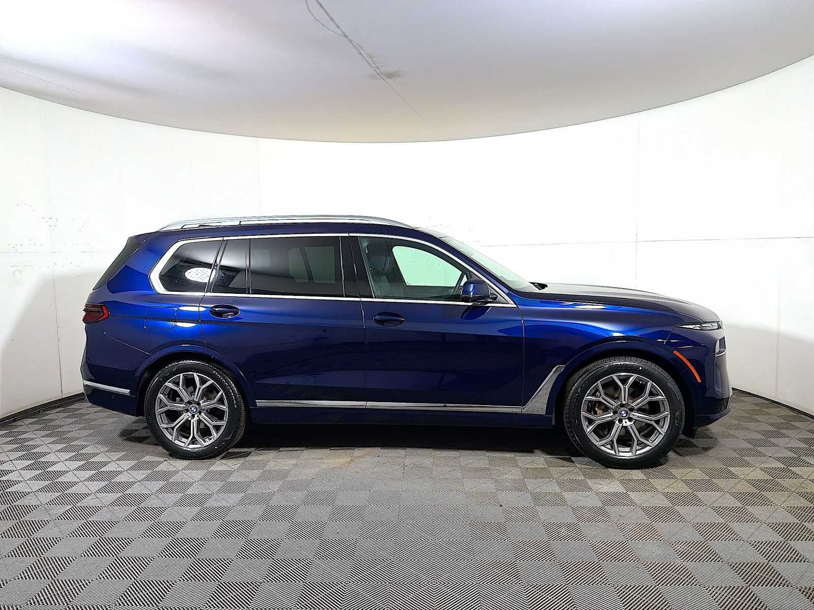2024 BMW X7 xDrive40i Sports Activity Vehicle
