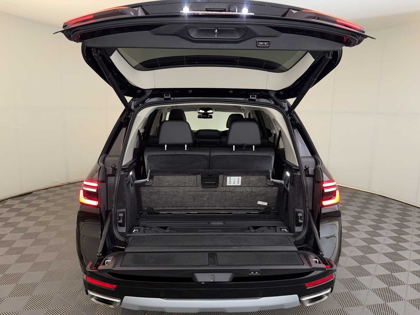 2024 BMW X7 xDrive40i Sports Activity Vehicle