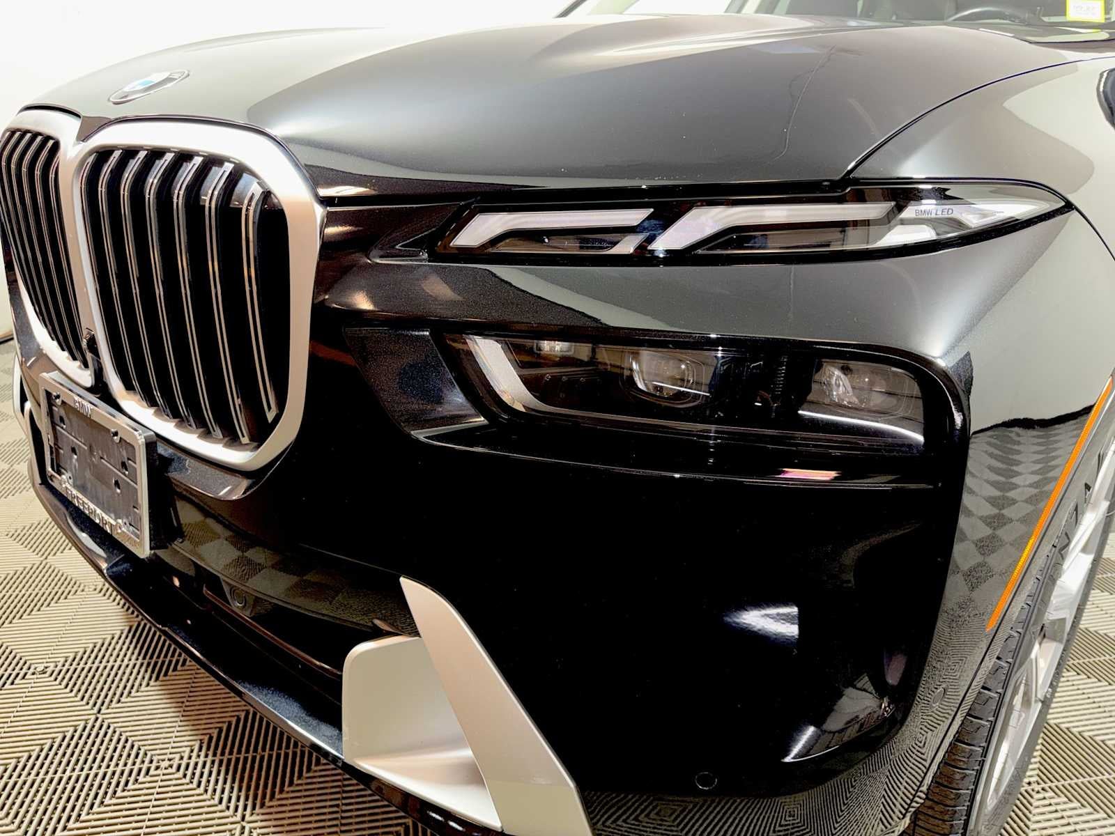 2024 BMW X7 xDrive40i Sports Activity Vehicle