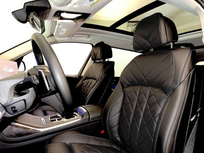 2026 BMW X7 xDrive40i Sports Activity Vehicle