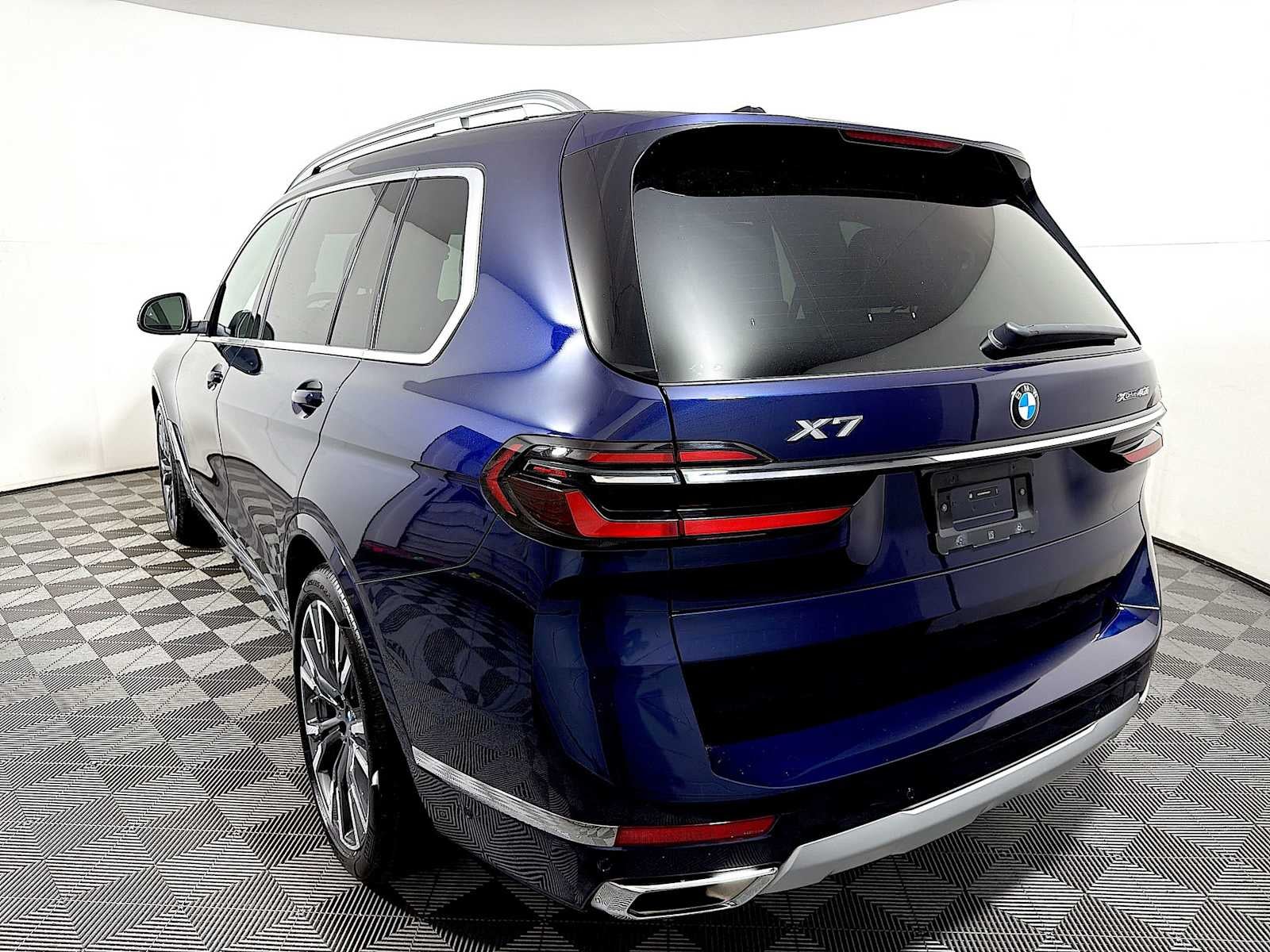 2026 BMW X7 xDrive40i Sports Activity Vehicle