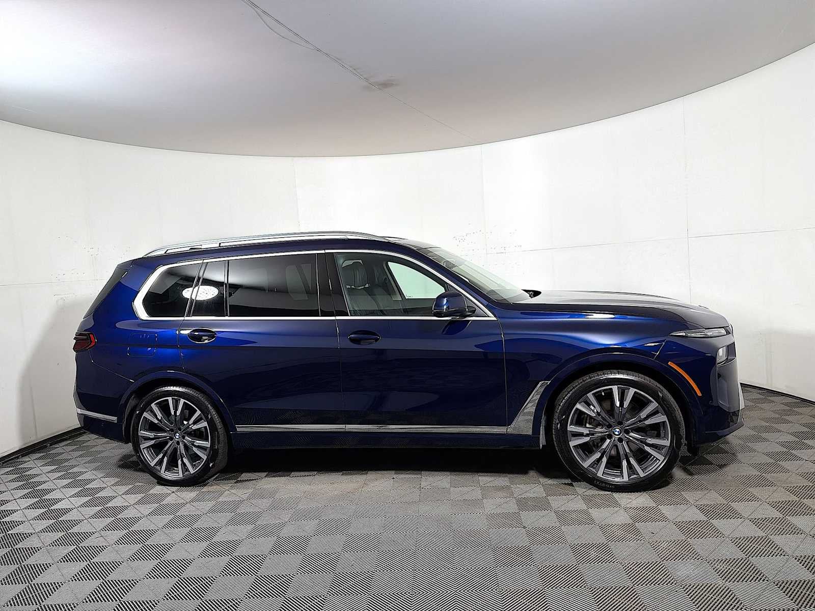 2026 BMW X7 xDrive40i Sports Activity Vehicle
