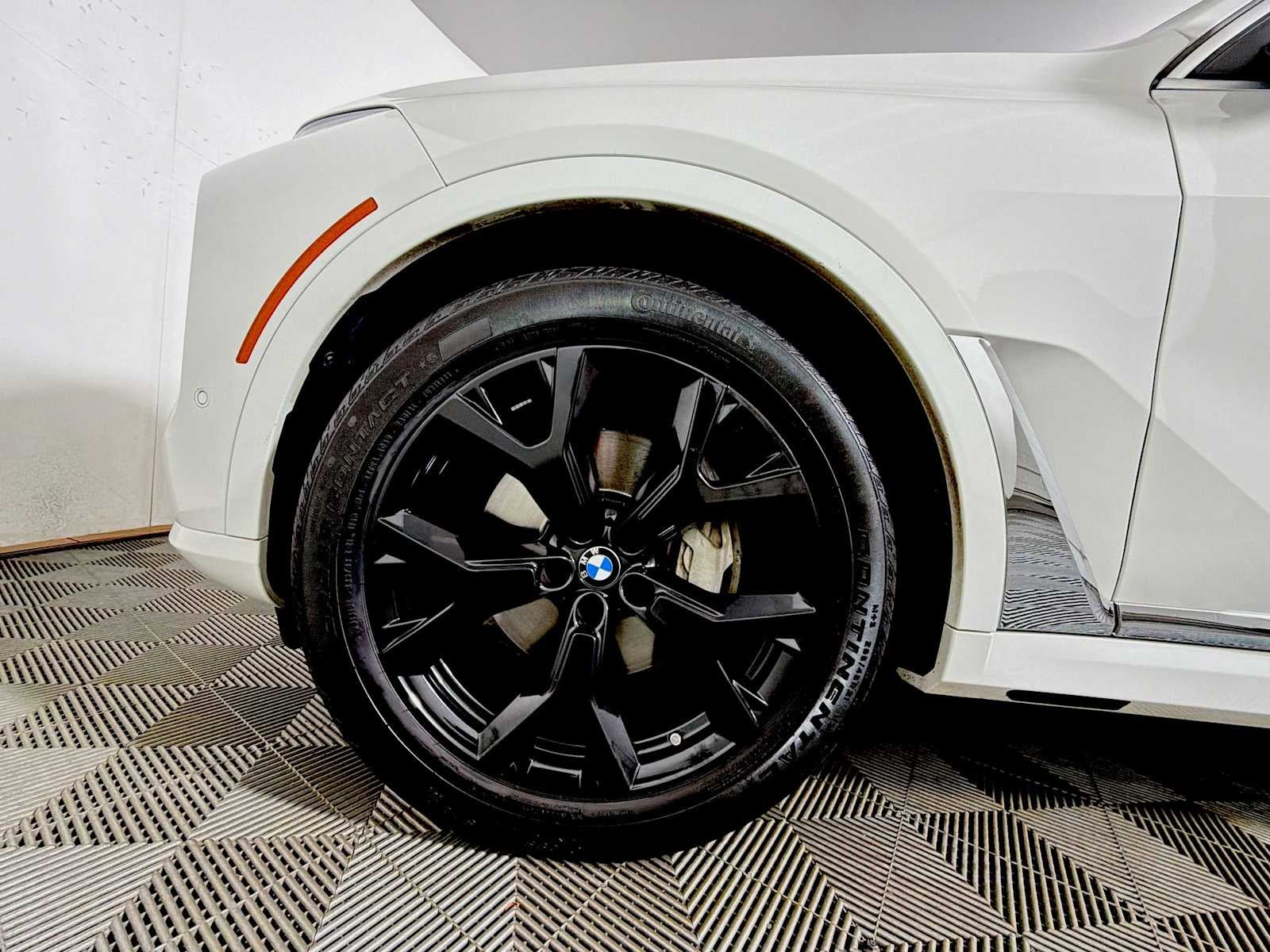 2024 BMW X7 xDrive40i Sports Activity Vehicle