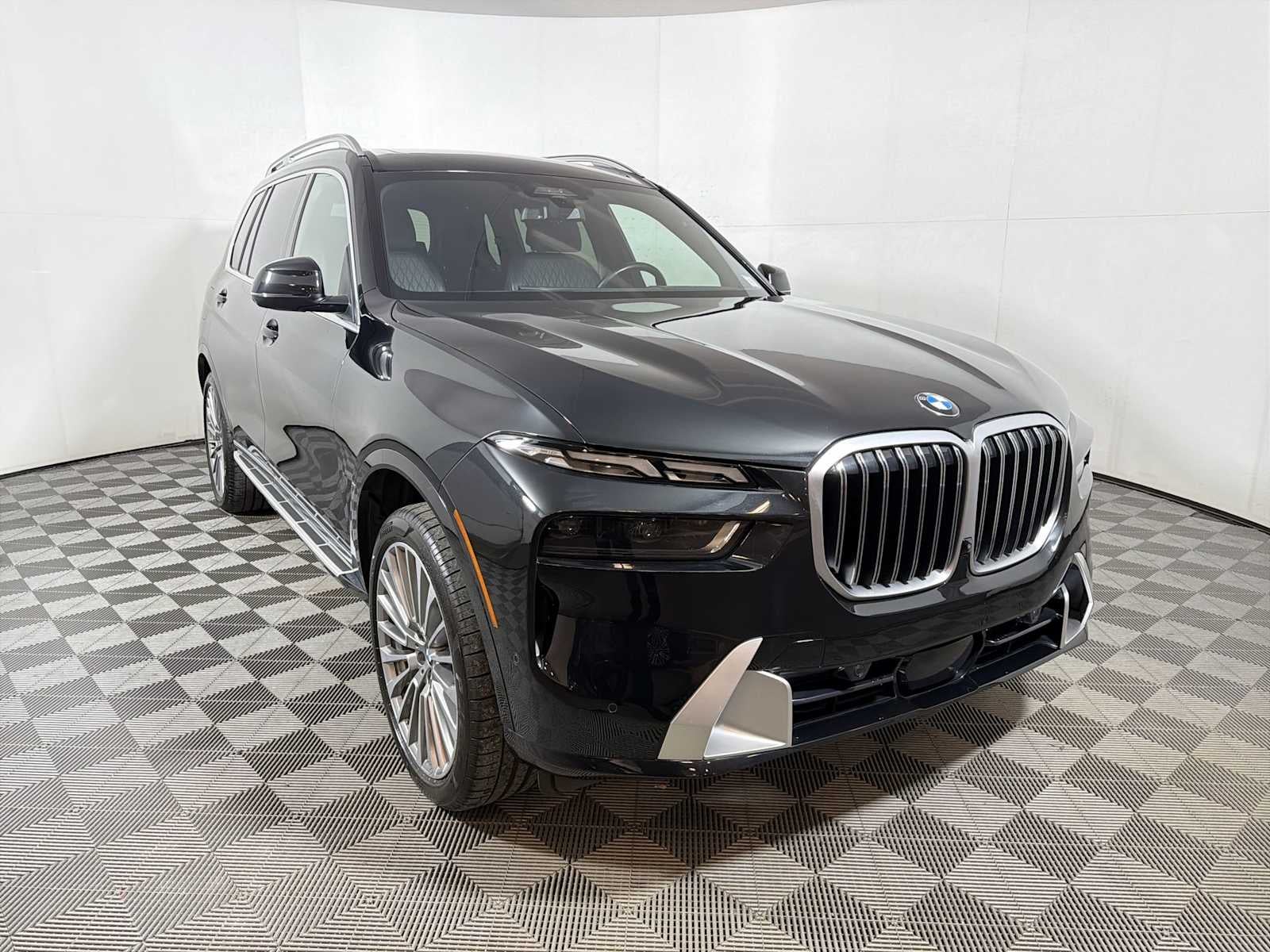 2023 BMW X7 xDrive40i Sports Activity Vehicle