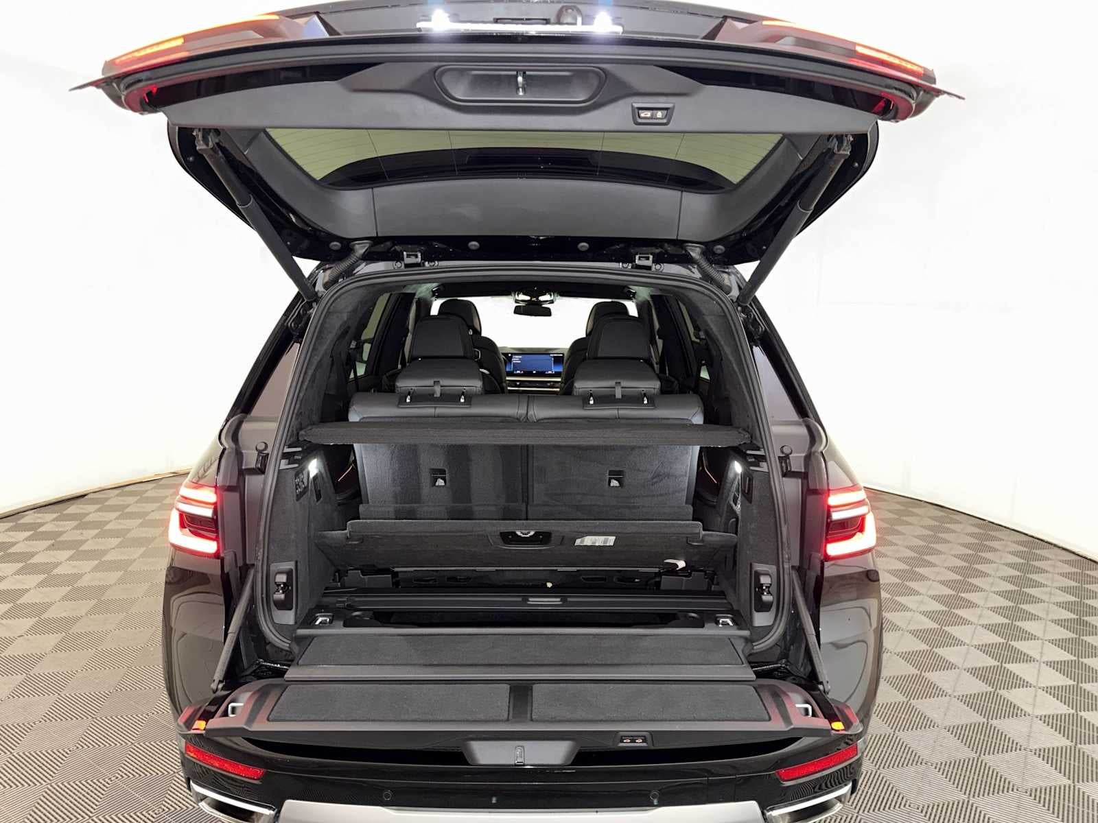 2023 BMW X7 xDrive40i Sports Activity Vehicle