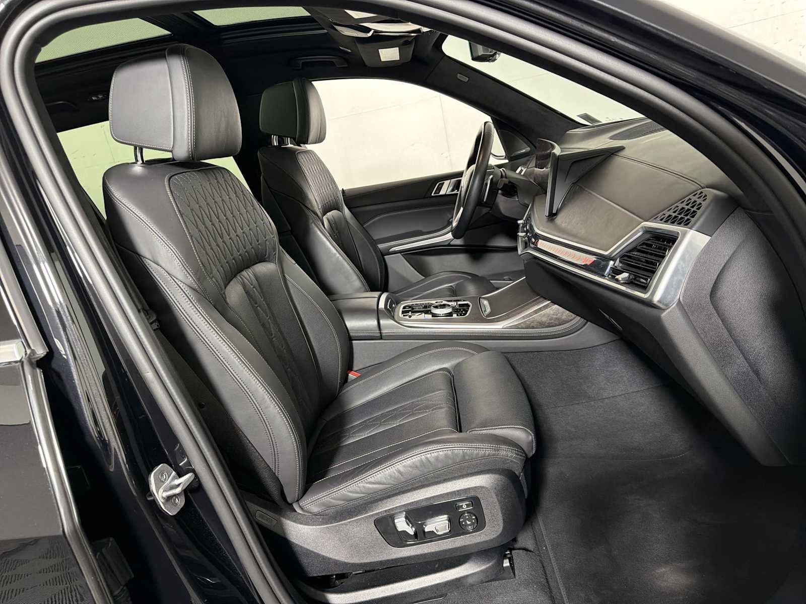 2023 BMW X7 xDrive40i Sports Activity Vehicle