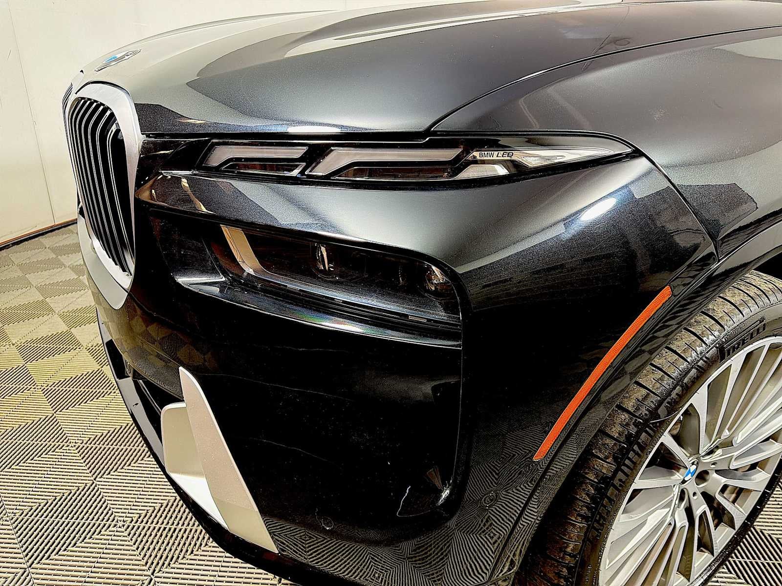 2023 BMW X7 xDrive40i Sports Activity Vehicle