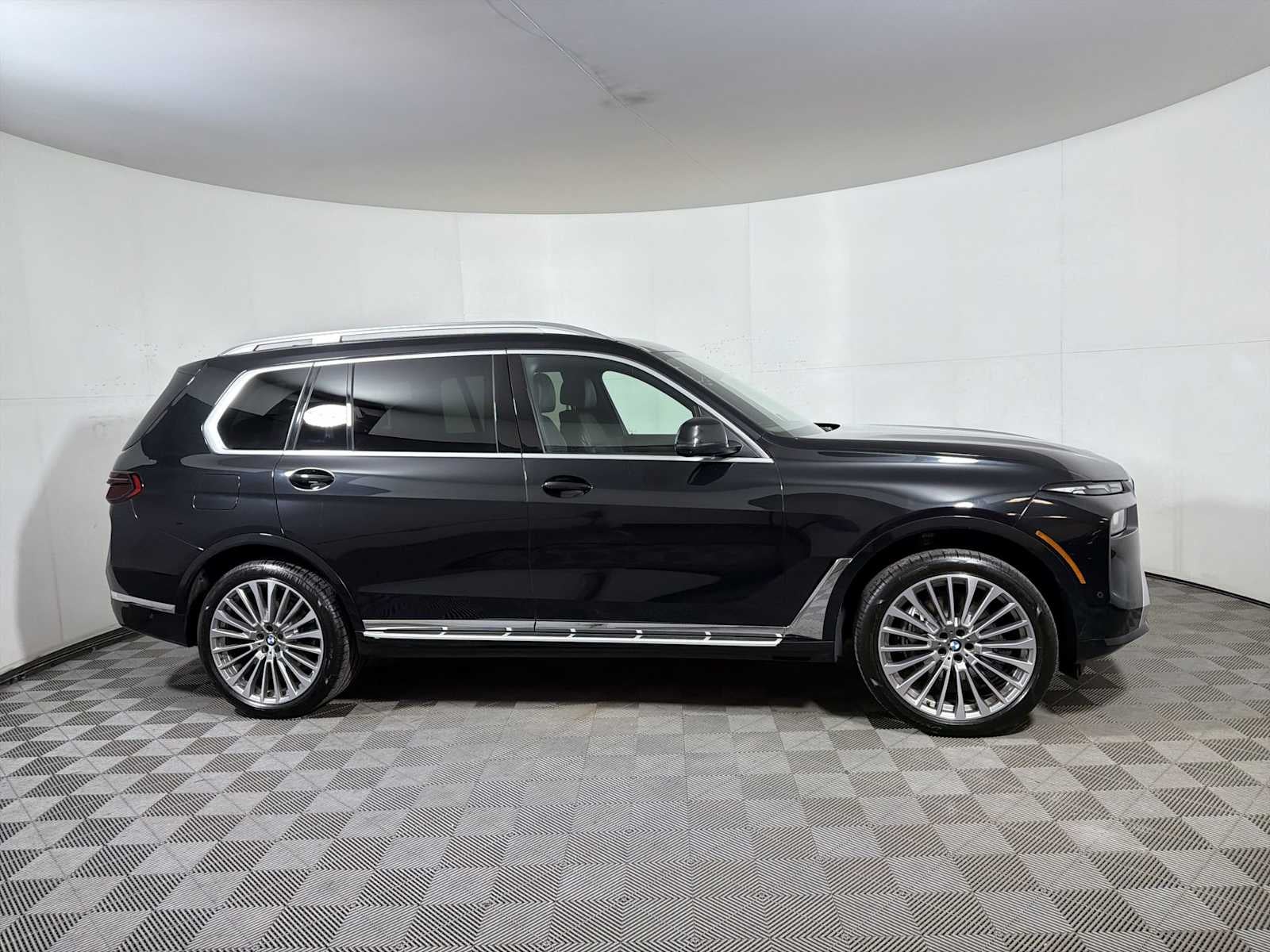 2023 BMW X7 xDrive40i Sports Activity Vehicle