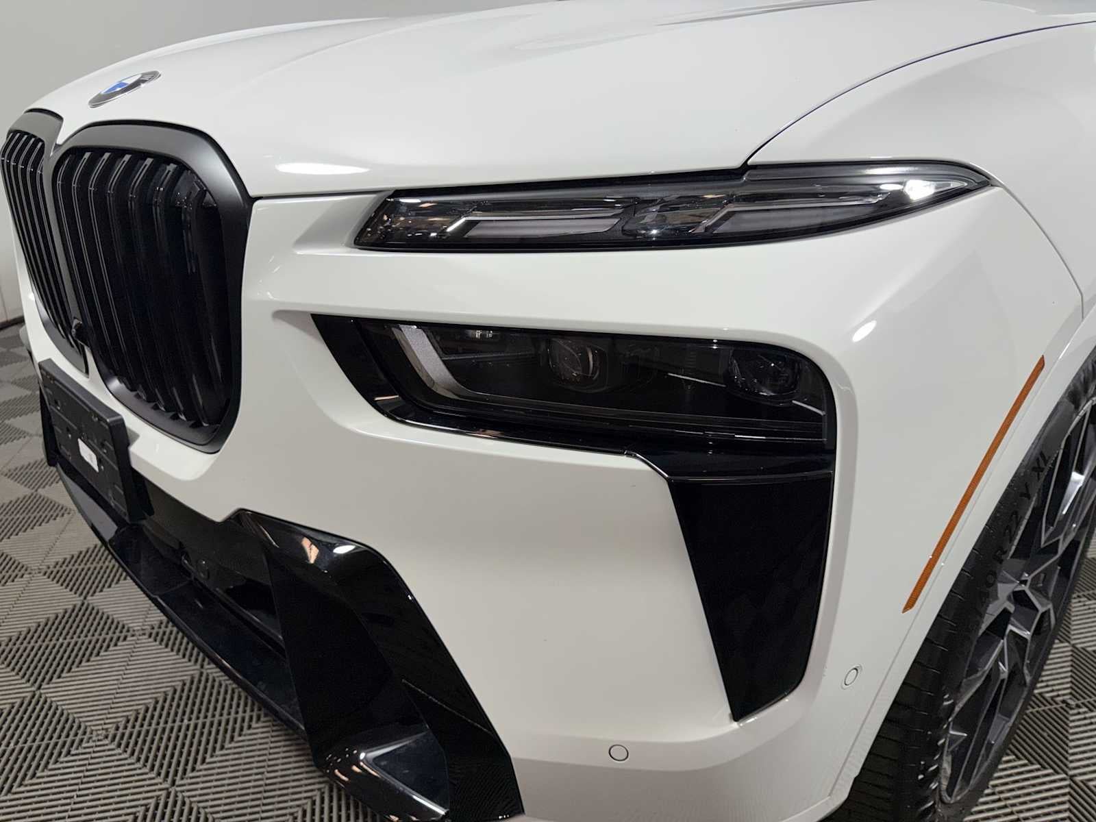 2026 BMW X7 xDrive40i Sports Activity Vehicle