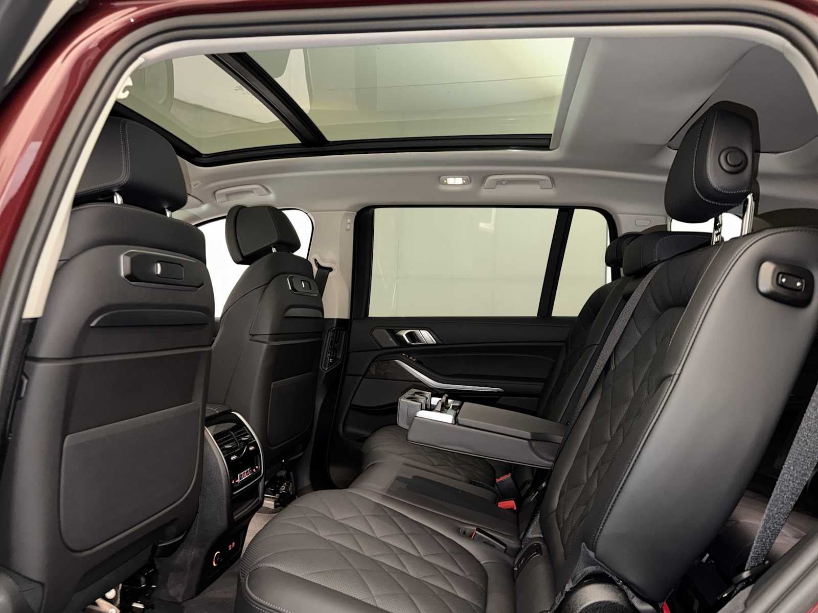 2026 BMW X7 xDrive40i Sports Activity Vehicle