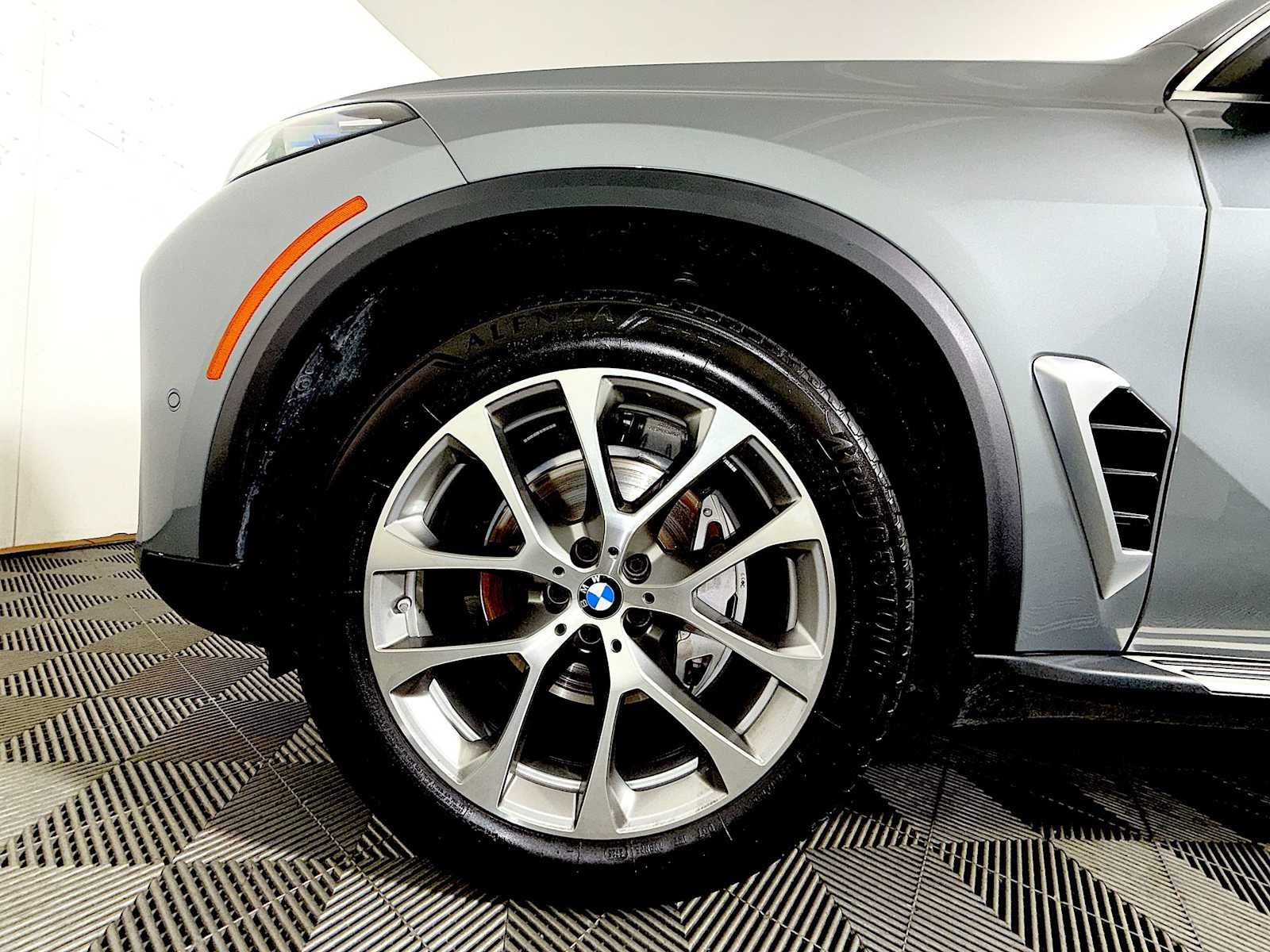 2026 BMW X5 xDrive40i Sports Activity Vehicle