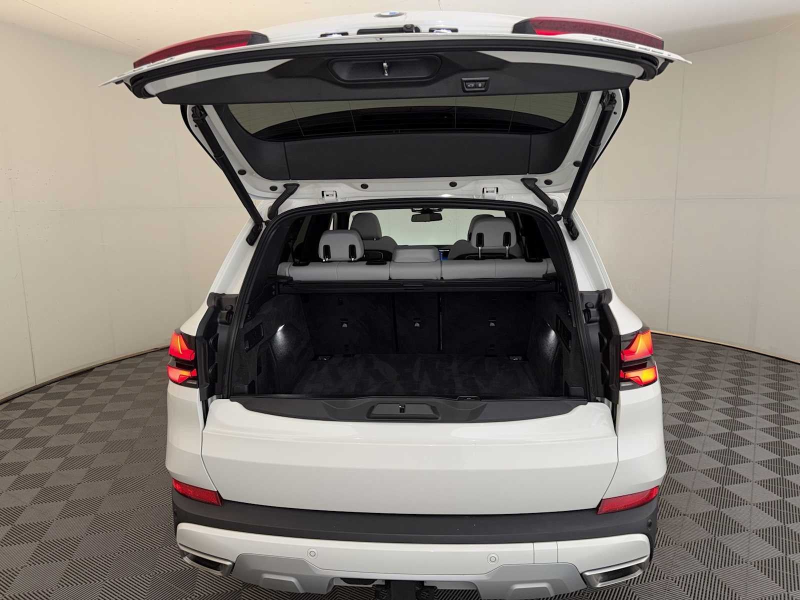 2025 BMW X5 xDrive40i Sports Activity Vehicle
