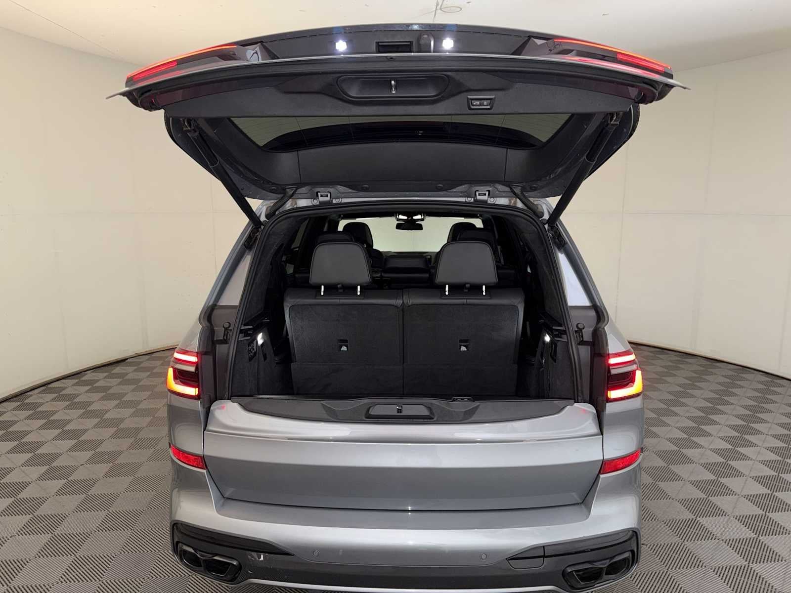 2024 BMW X7 M60i Sports Activity Vehicle