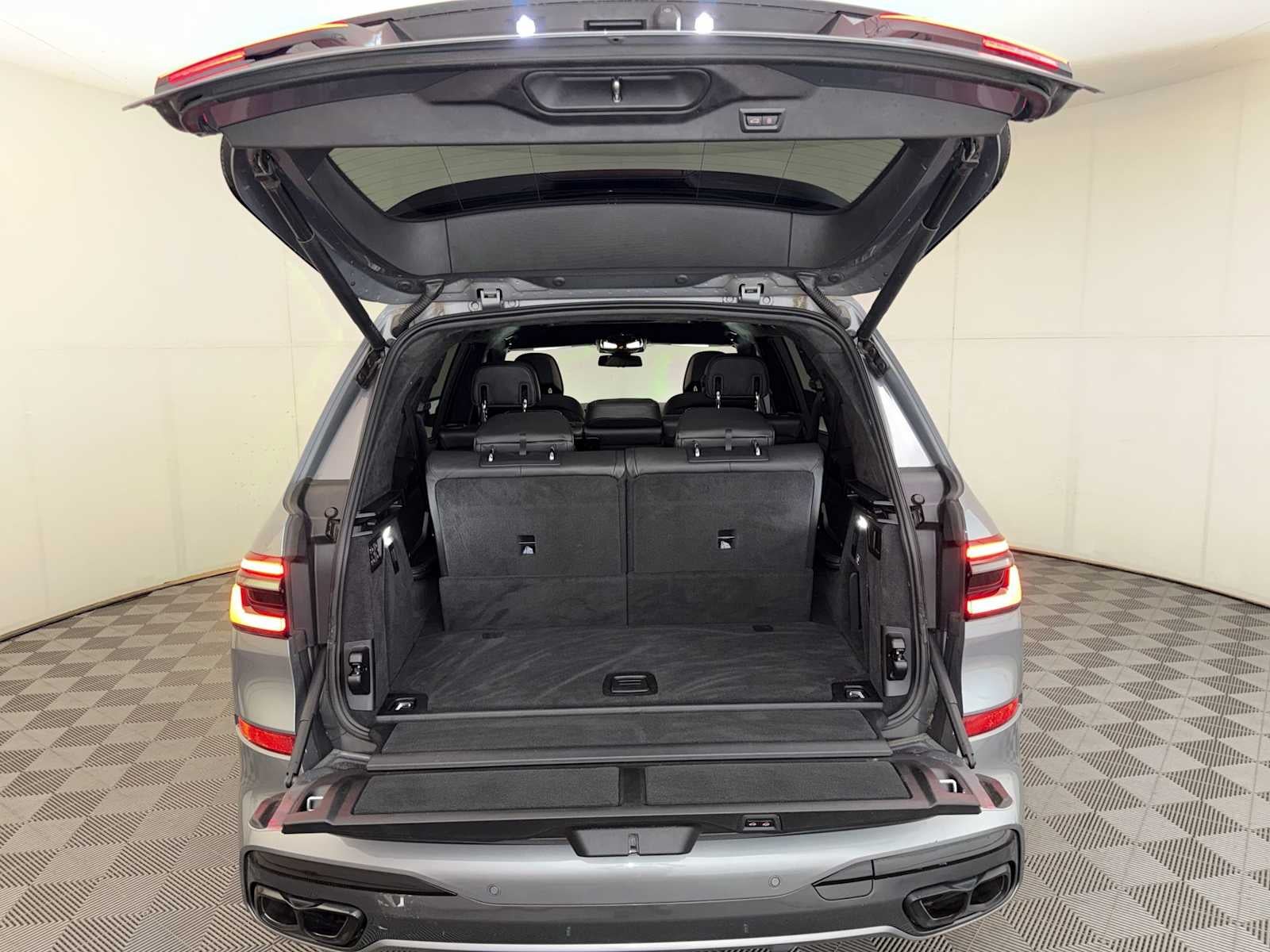 2024 BMW X7 M60i Sports Activity Vehicle