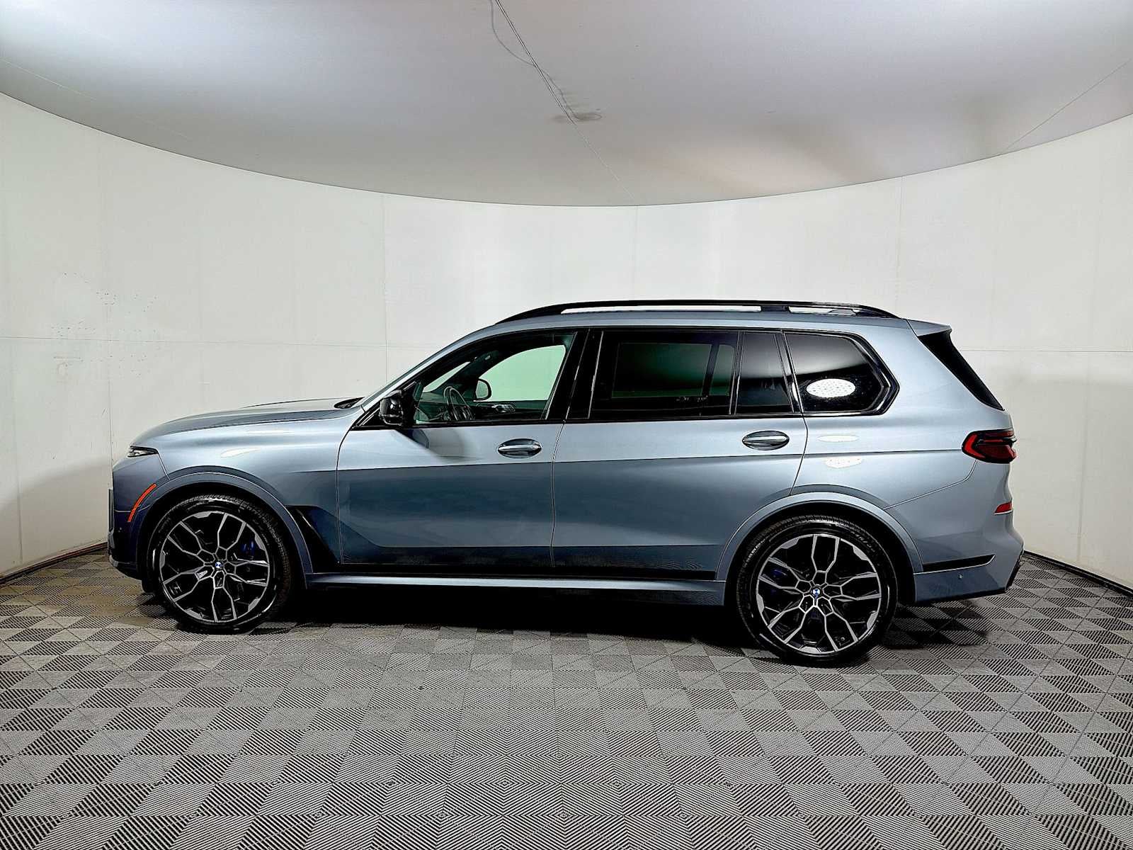 2024 BMW X7 M60i Sports Activity Vehicle